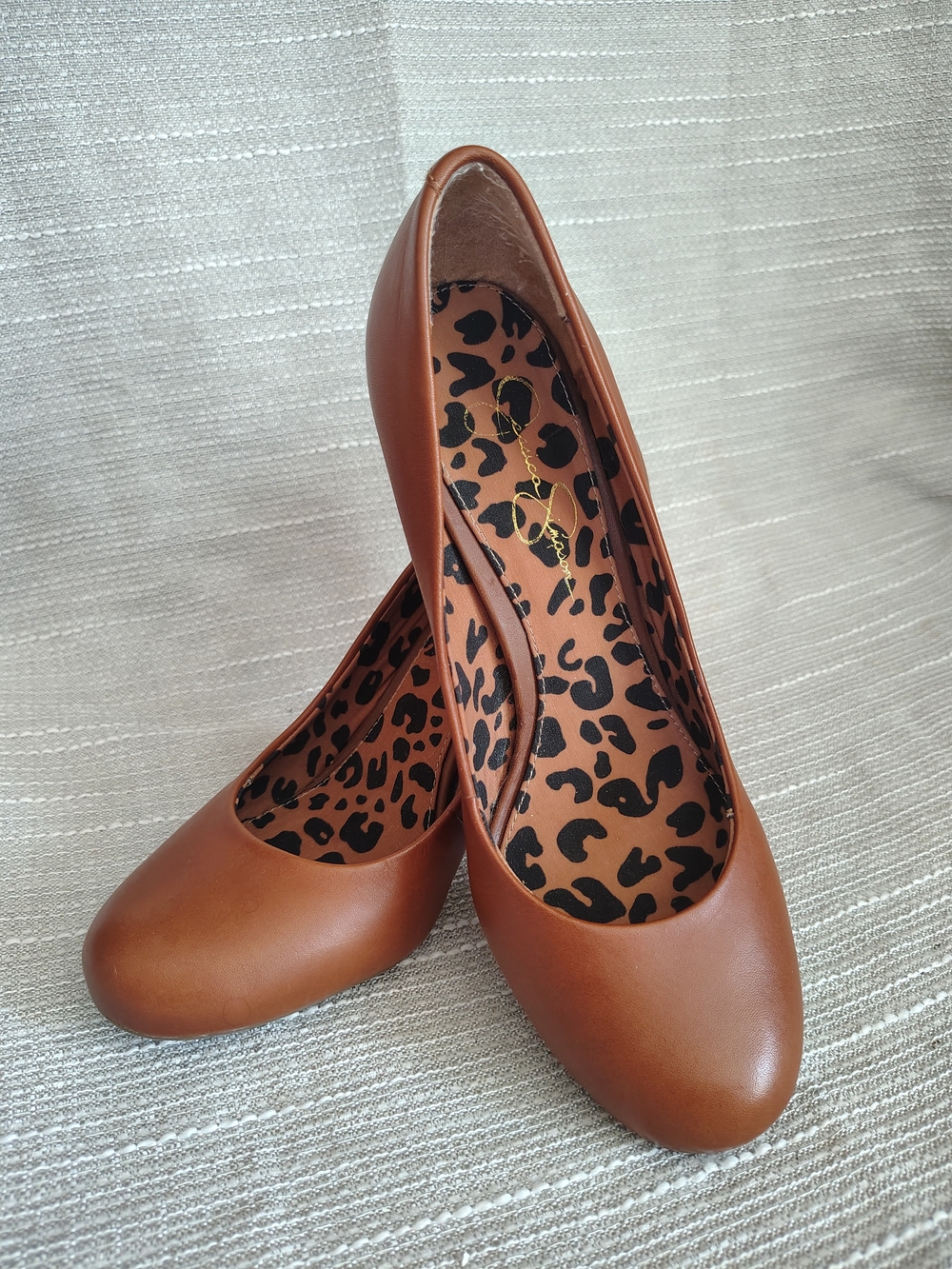 Jessica Simpson Cognac Leather Round Toe High Heel Pumps Leopard Lining Size 7.5